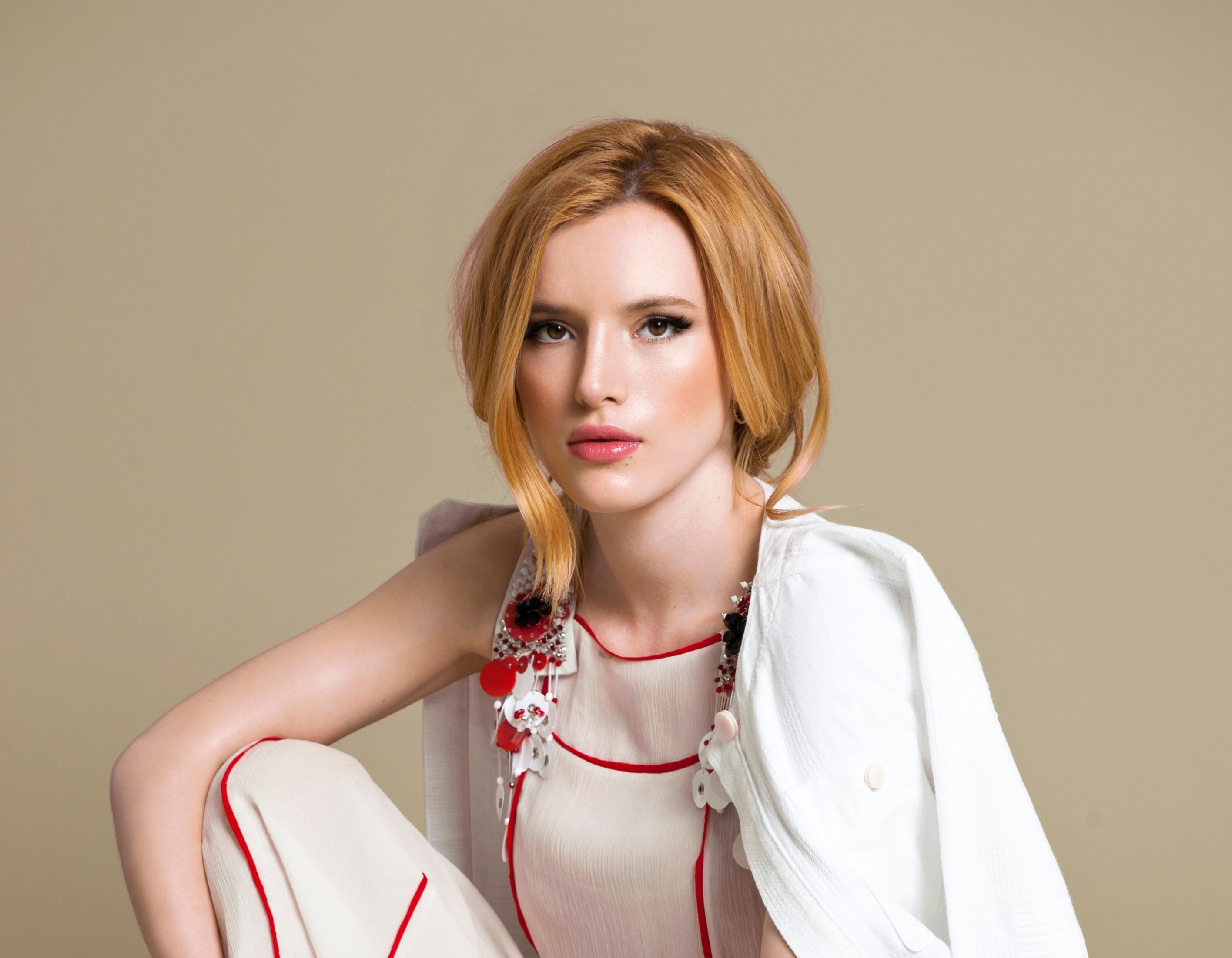 Bella Thorne Wallpapers Pictures Images